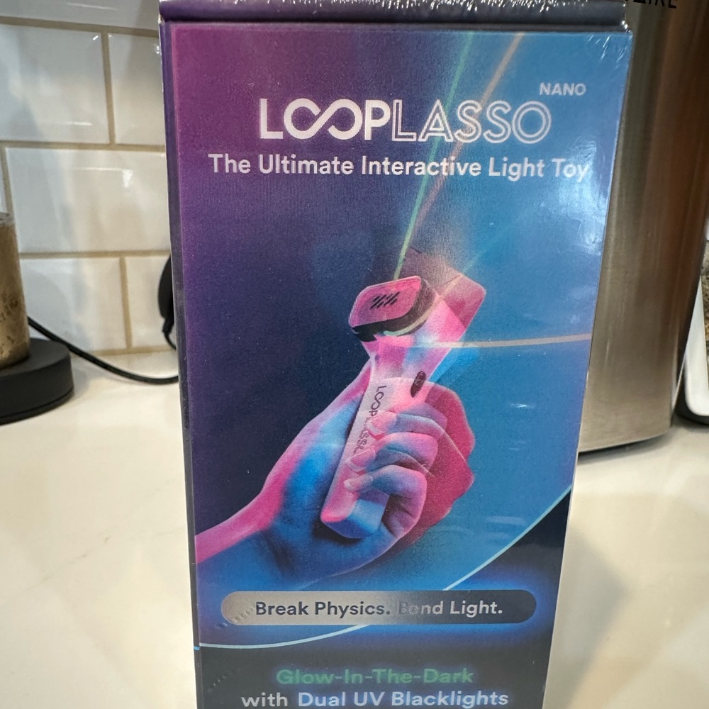 LoopLasso Interactive Light Toy - Picture 2 of 7